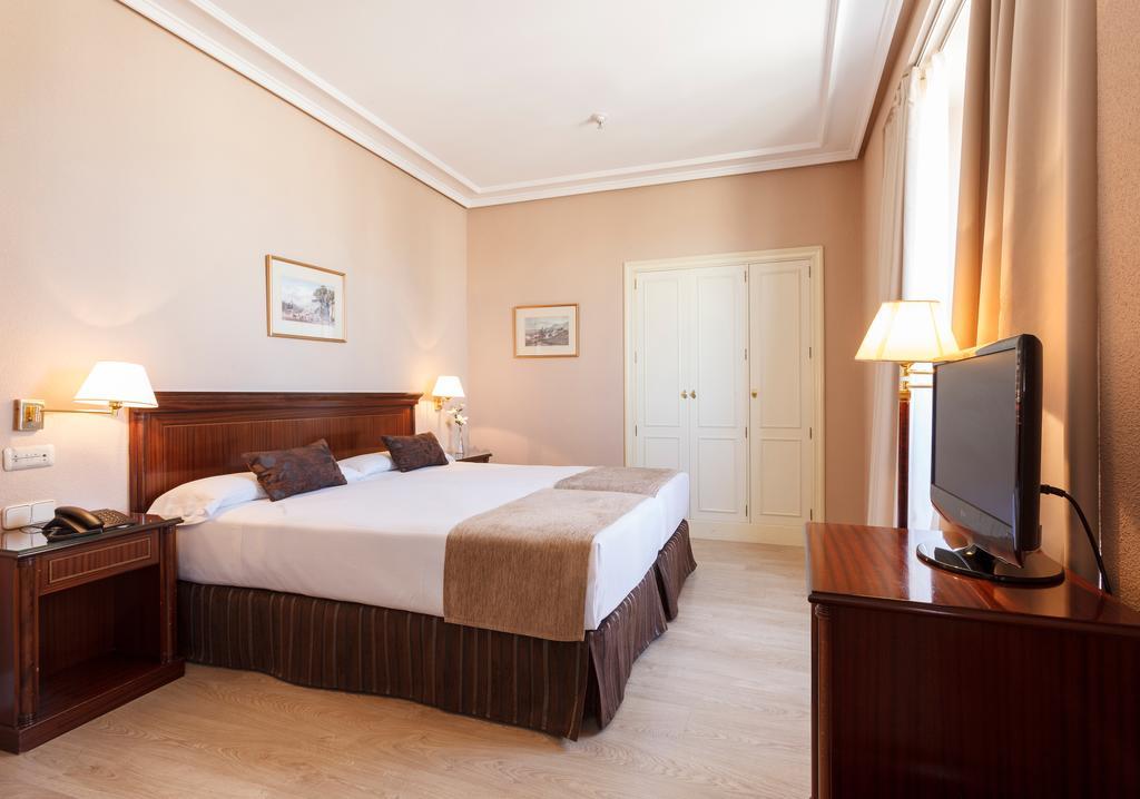 Room Mate Macarena, Madrid Gran Via Exterior photo